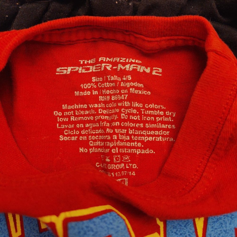 Spiderman 2 Shirt and Pants Set - Picture 6 of 7